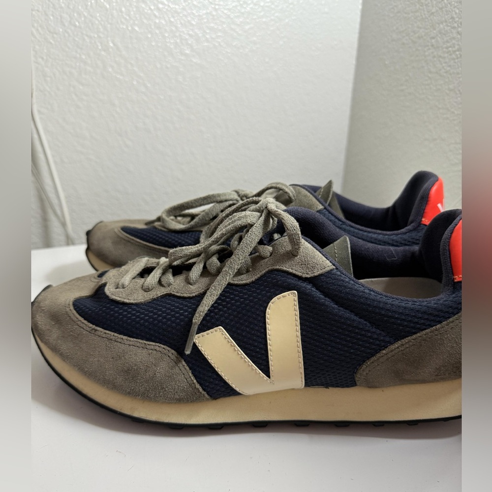 Veja hellblau damen and Gray Sneakers - Picture 2 of 7
